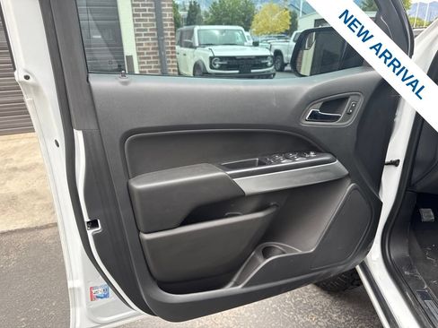 Used 2022 Chevrolet Colorado ZR2 w/ ZR2 Dusk Special Edition AWD/4WD image 17