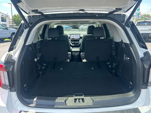 New 2026 Ford Explorer Active w/ Active Comfort Package AWD/4WD image 5