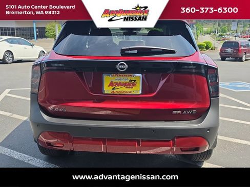 Used 2026 Nissan Kicks SR w/ SR Premium Package AWD/4WD image 4