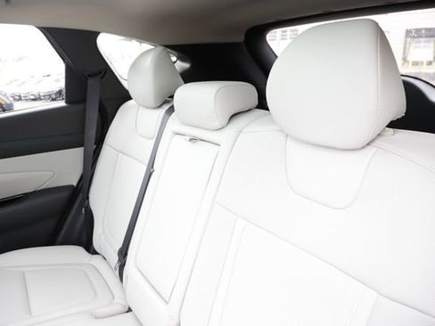 Certified 2025 Hyundai Tucson Limited AWD/4WD image 17