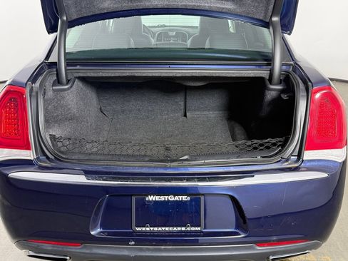 Used 2016 Chrysler 300 Limited RWD image 17