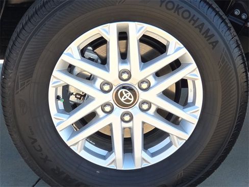 Used 2025 Toyota Tundra SR5 image 9