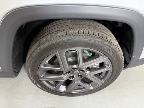 New 2026 Jeep Compass Latitude AWD/4WD image 11