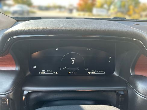 Used 2022 Lincoln Nautilus Reserve image 10