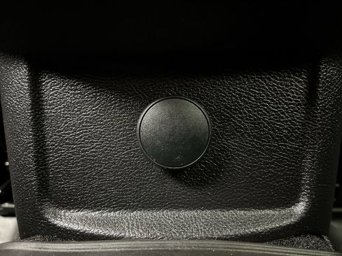 Used 2017 Ford Fusion SE image 12