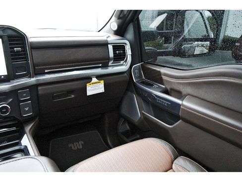 Used 2024 Ford F250 King Ranch w/ FX4 Off-Road Package AWD/4WD image 10
