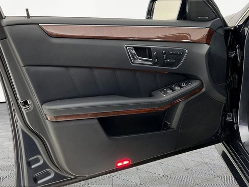 Used 2011 Mercedes-Benz E 350 4MATIC Sedan image 20