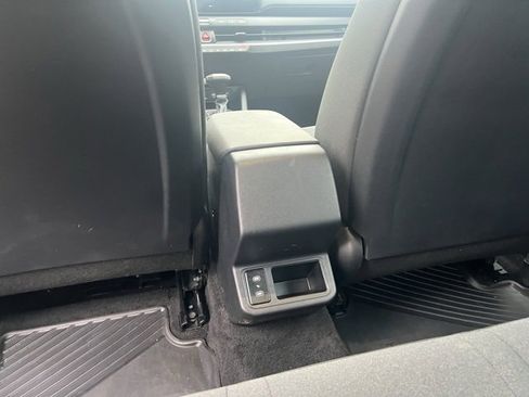 Used 2025 Kia K4 LXS image 16