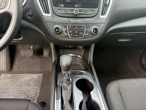 Used 2024 Chevrolet Malibu LT image 15