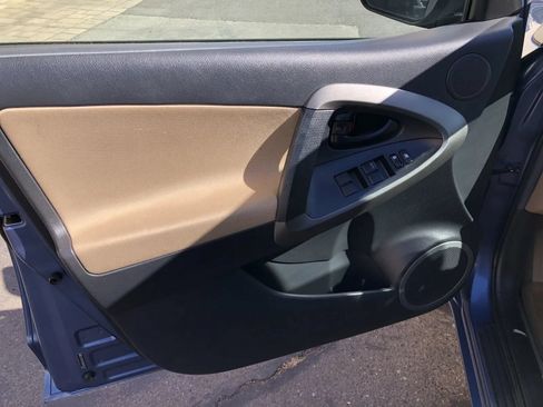 Used 2012 Toyota RAV4 4WD w/ Value Pkg image 10