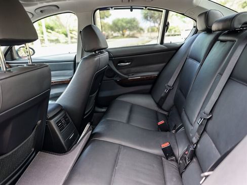 Used 2006 BMW 330i Sedan RWD image 24