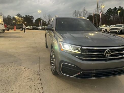 Used 2021 Volkswagen Atlas SEL Premium image 2