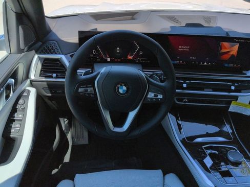 New 2026 BMW X5 xDrive40i w/ Premium Package image 16