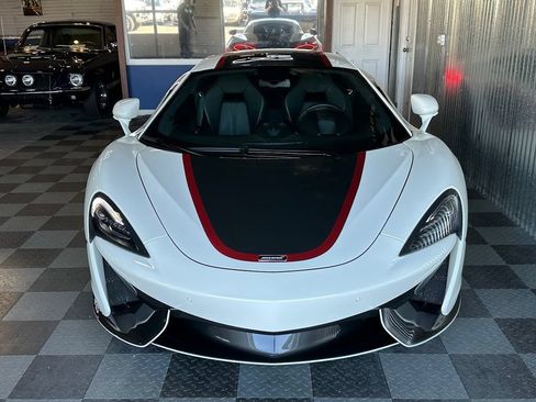 Used 2016 McLaren 570S Coupe RWD image 19