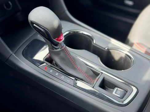 Used 2024 Chevrolet Equinox RS w/ RS Leather Package FWD image 17
