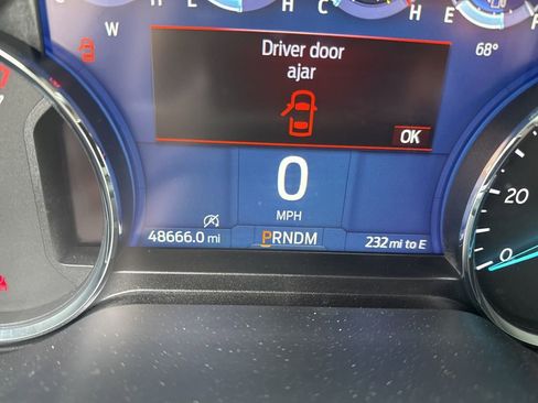 Used 2024 Ford Expedition XLT image 7