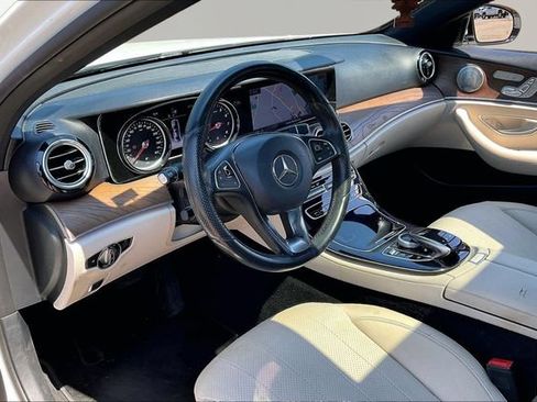 Used 2017 Mercedes-Benz E 300 image 12