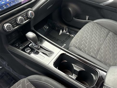 Used 2023 Nissan Kicks SV image 6