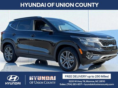 Used 2023 Kia Seltos S w/ Navigation Package