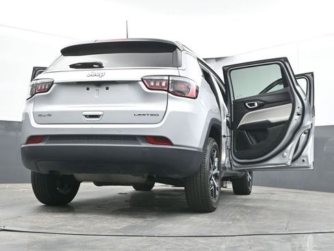 Used 2025 Jeep Compass Limited AWD/4WD image 76