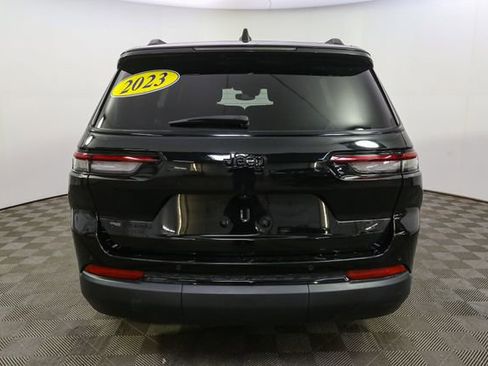 Used 2023 Jeep Grand Cherokee L Laredo image 8