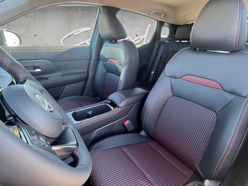 New 2026 Nissan Kicks SR image 19