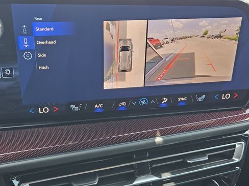 New 2026 Chevrolet Traverse Z71 w/ Driver Confidence Package AWD/4WD image 21