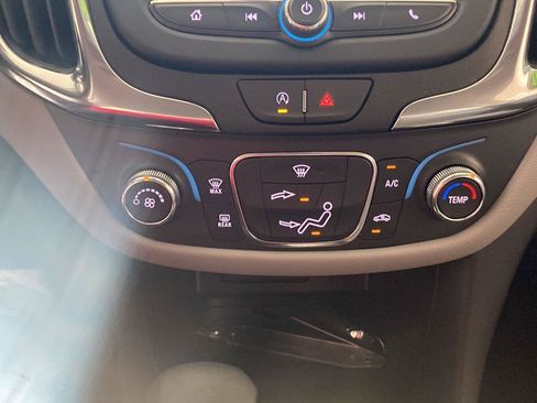 Used 2024 Chevrolet Equinox LS FWD image 34