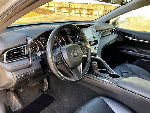 Used 2024 Toyota Camry SE image 8
