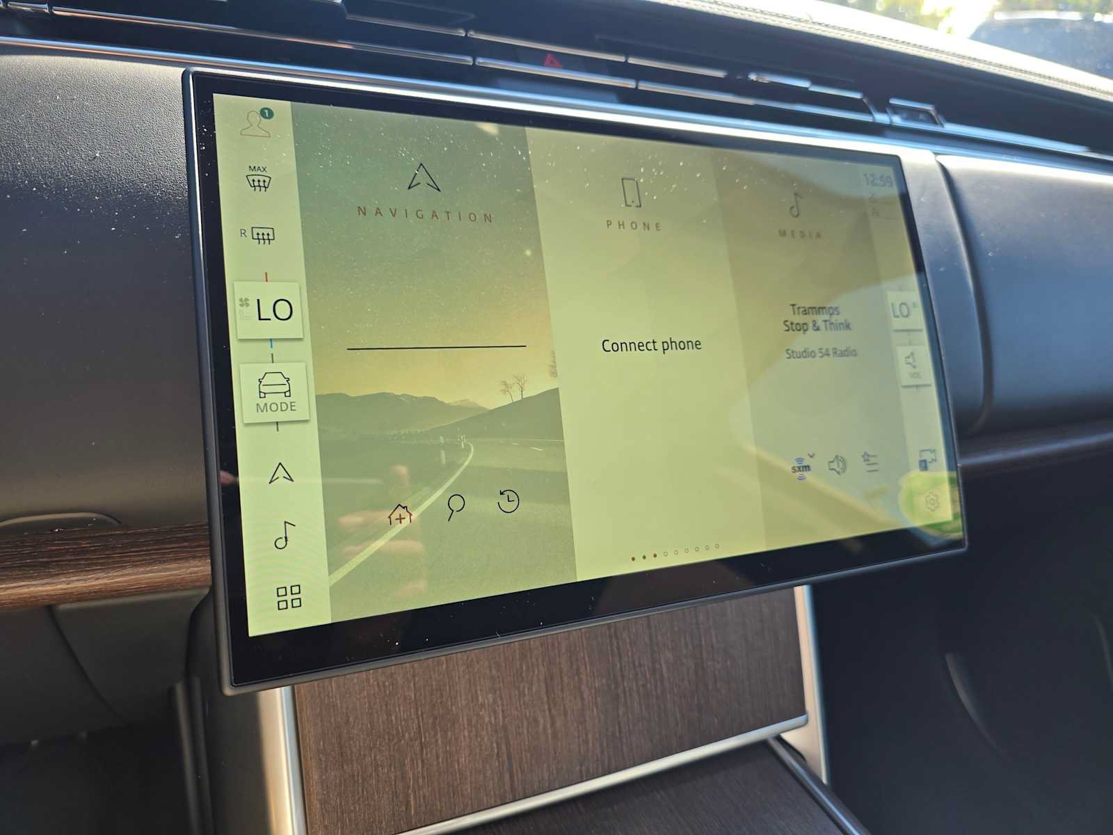 New 2025 Land Rover Range Rover Long Wheelbase SE AWD/4WD image 28
