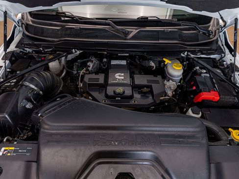 Used 2024 RAM 3500 Laramie w/ Night Edition image 30