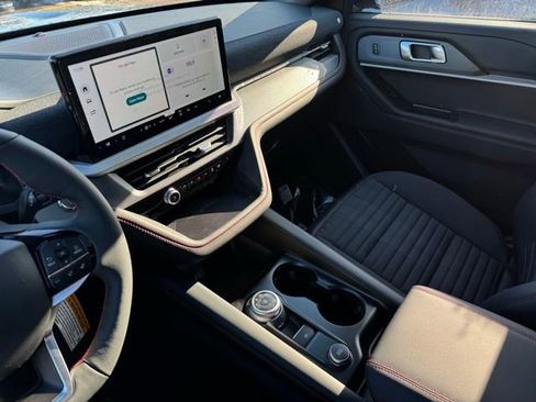 New 2026 Ford Explorer ST-Line w/ ST-Line Street Pack image 16
