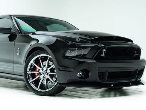 Used 2013 Ford Mustang Shelby GT500 image 4