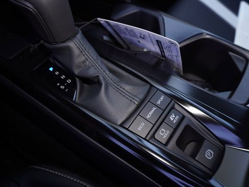 New 2026 Toyota Camry Hybrid image 16