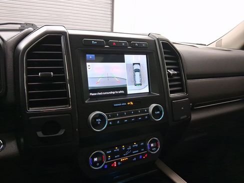 Used 2021 Ford Expedition Limited image 26