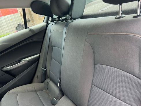 Used 2019 Chevrolet Cruze LS FWD image 7