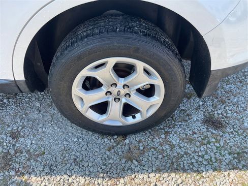 Used 2013 Ford Edge SEL image 37