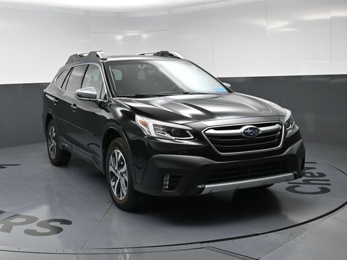Used 2020 Subaru Outback Touring XT AWD/4WD image 3