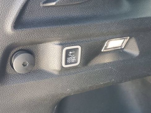 Used 2022 Jeep Grand Cherokee L Laredo AWD/4WD image 9