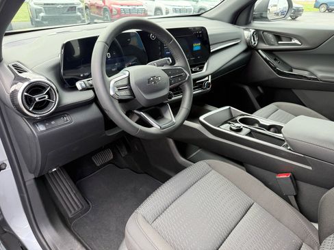 Used 2026 Chevrolet Equinox LT w/ Midnight Edition FWD image 16