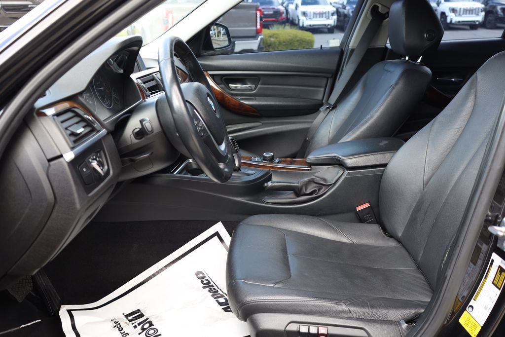 Used 2015 BMW 328i Sedan RWD image 11
