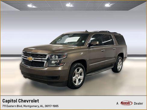 Used 2016 Chevrolet Suburban LT RWD image 1