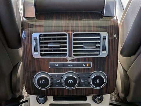 Used 2017 Land Rover Range Rover HSE image 17