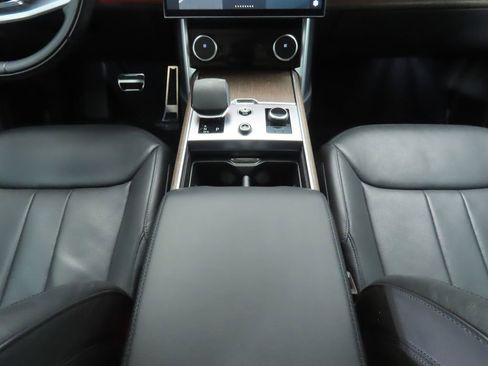 Used 2023 Land Rover Range Rover Long Wheelbase SE image 16