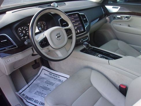 Used 2016 Volvo XC90 T6 Momentum w/ Momentum Plus Package AWD/4WD image 12