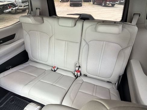 Used 2024 Jeep Wagoneer Series III w/ Premium Group I image 26