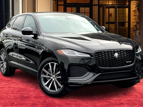 New 2025 Jaguar F-PACE R-Dynamic S image 3