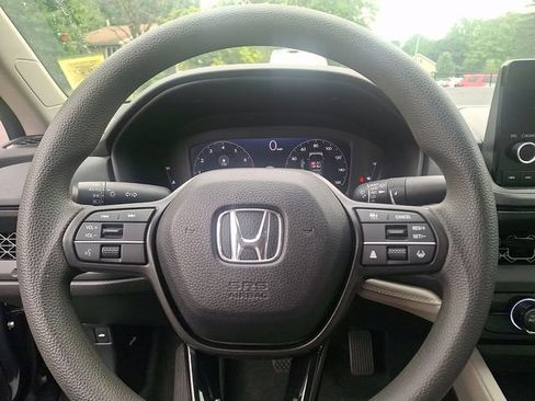 Certified 2023 Honda Accord LX image 18