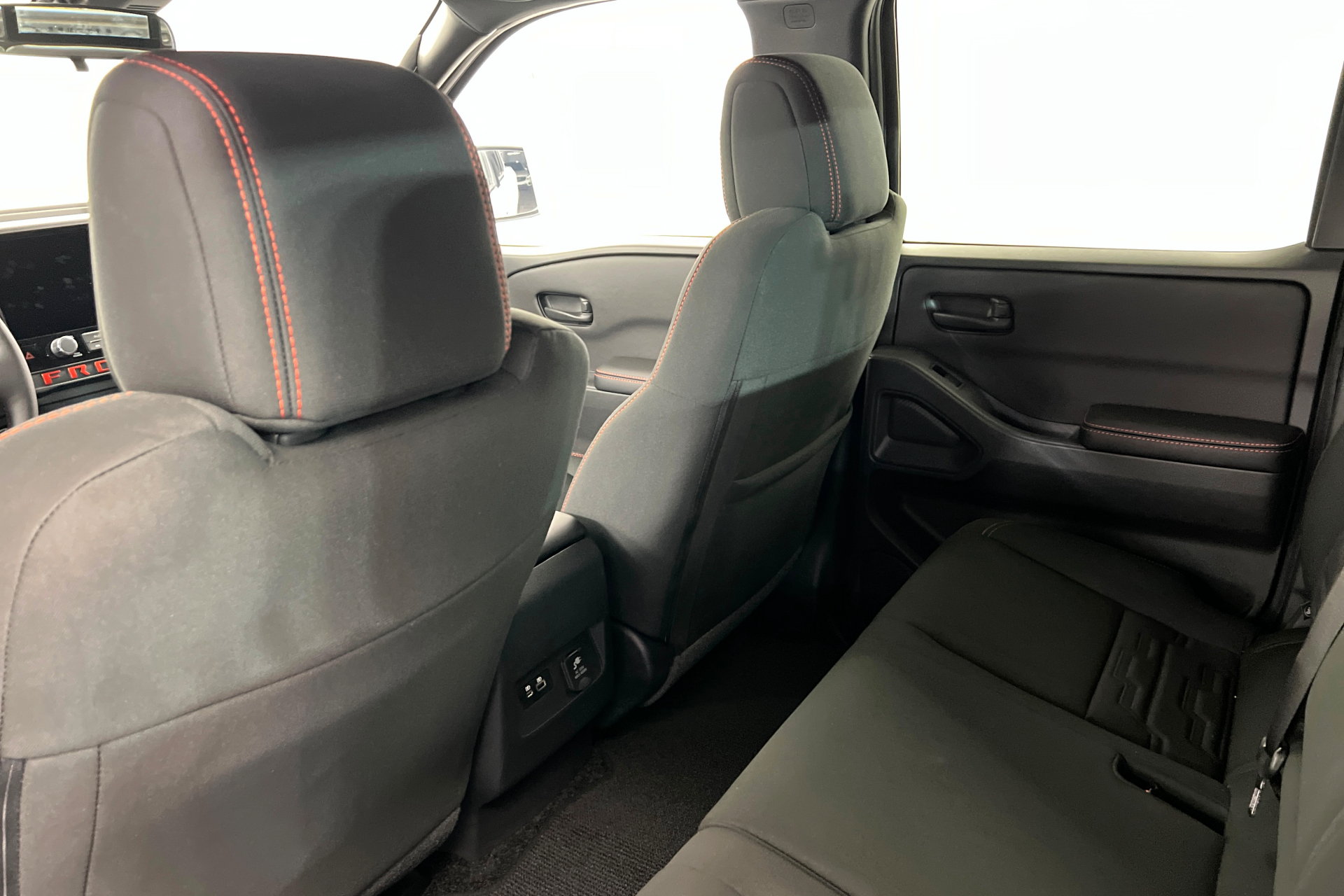 New 2026 Nissan Frontier PRO-4X w/ Pro-4x Convenience Package AWD/4WD image 19