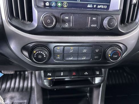 Used 2022 Chevrolet Colorado LT w/ Fleet Safety Package image 17